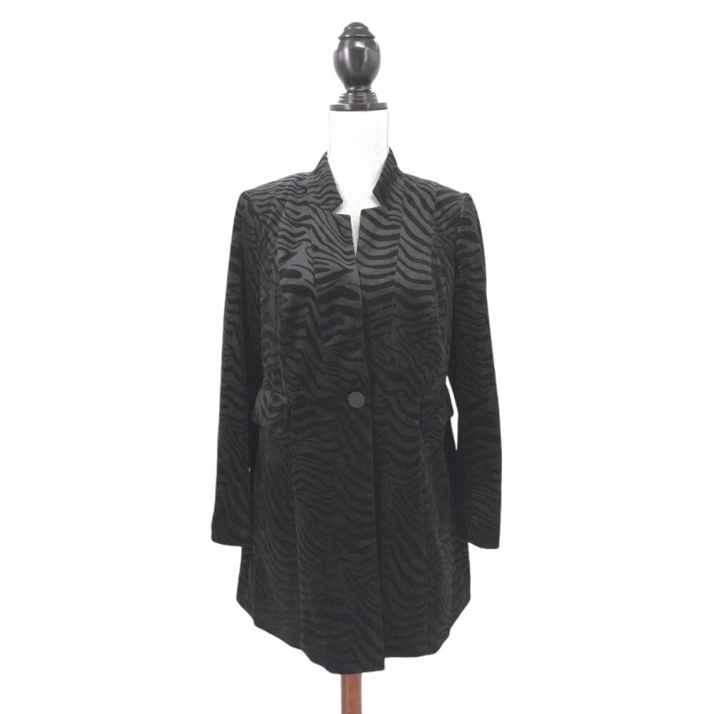 Chicos Animal Print Jacket Womens S 4/6 Black Lightweight Button Front New